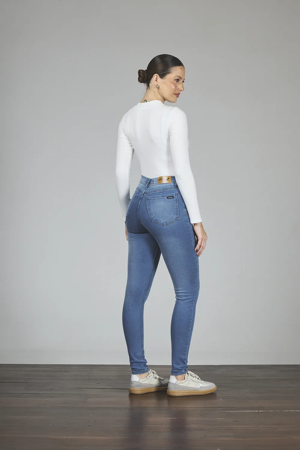 Alternative view of ART. 009 | BIGOTE PIEL CELESTE ELASTIZADO