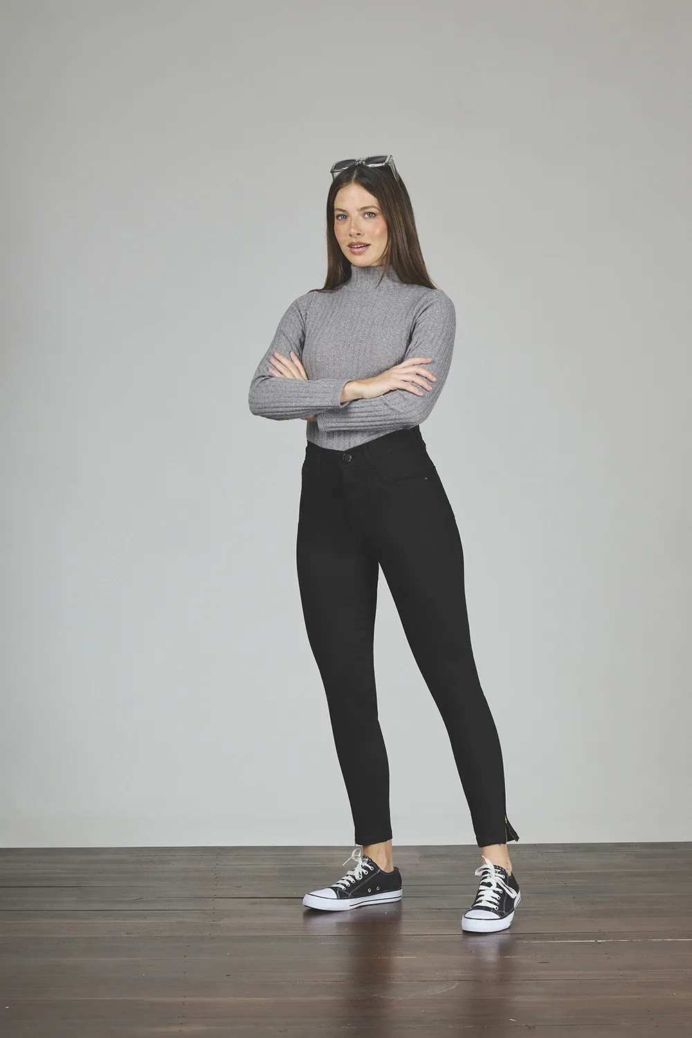 ART. 011 | NEGRO CIERRE EN BOTA ELASTIZADO