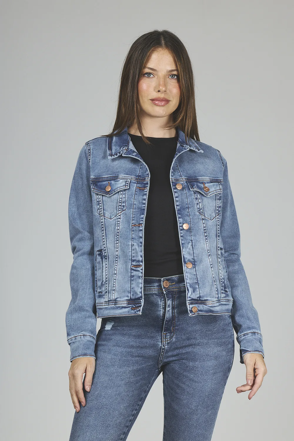 ART. 067 | CAMPERA NEVADA CLÁSICA ELASTIZADO