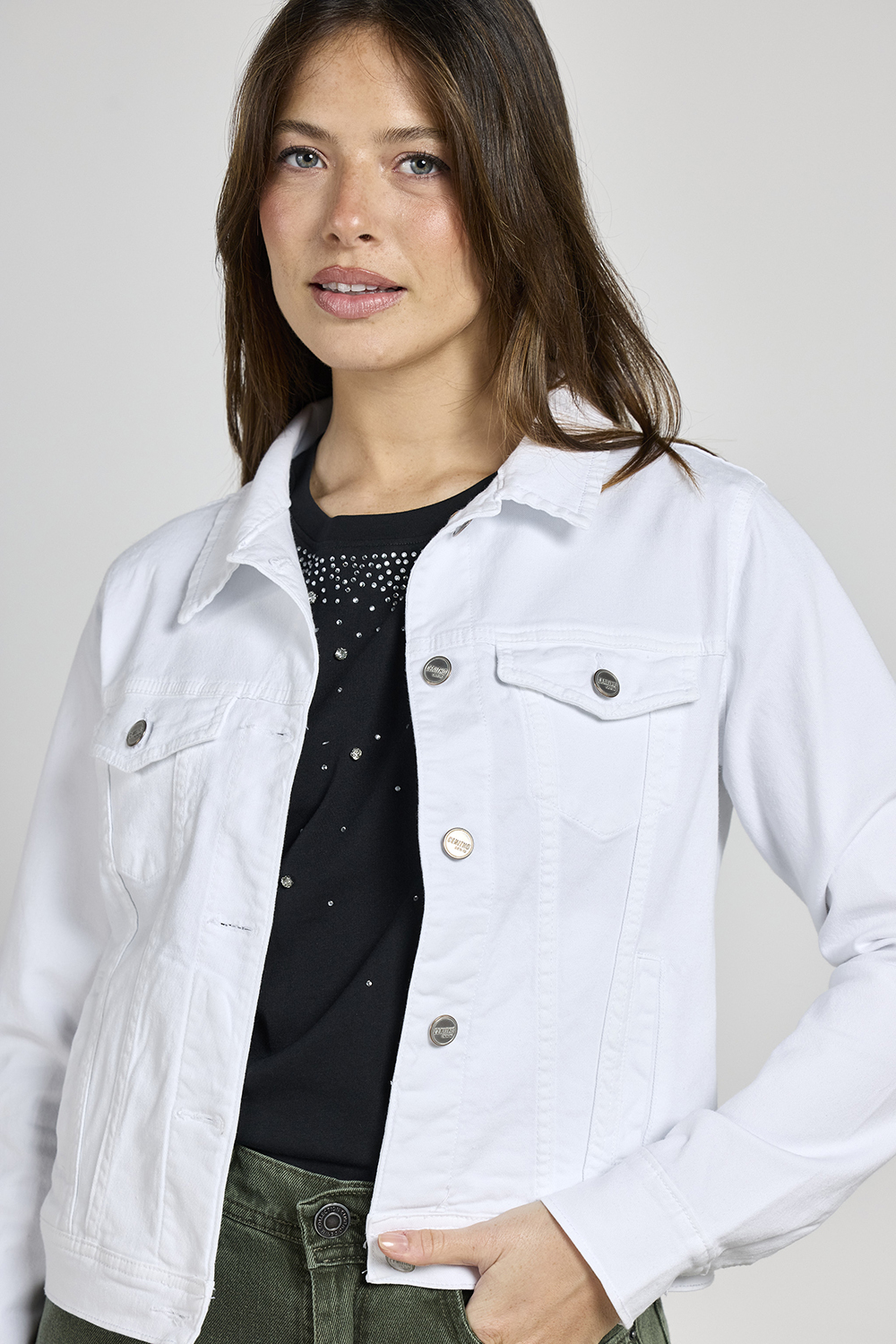 ART. 089 | CAMPERA BLANCA CLÁSICA  ELASTIZADO