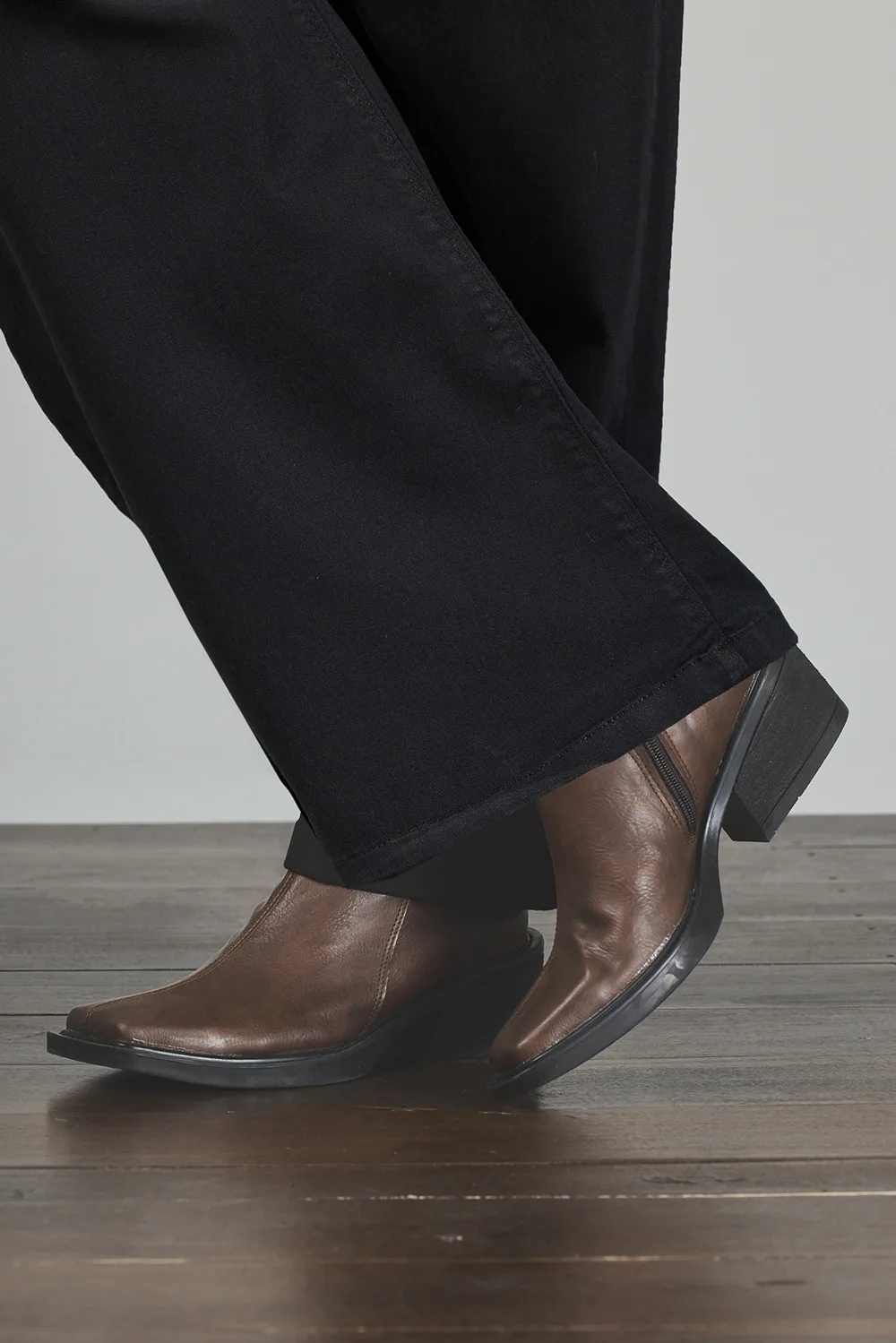 ART. 171 | WIDE LEG NEGRO CLÁSICO ELASTIZADO - Imagen 6