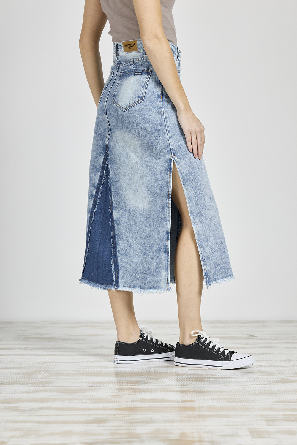 Alternative view of ART. 248 | FALDA LARGA CON RECORTE Y ABERTURA LATERAL RÍGIDO