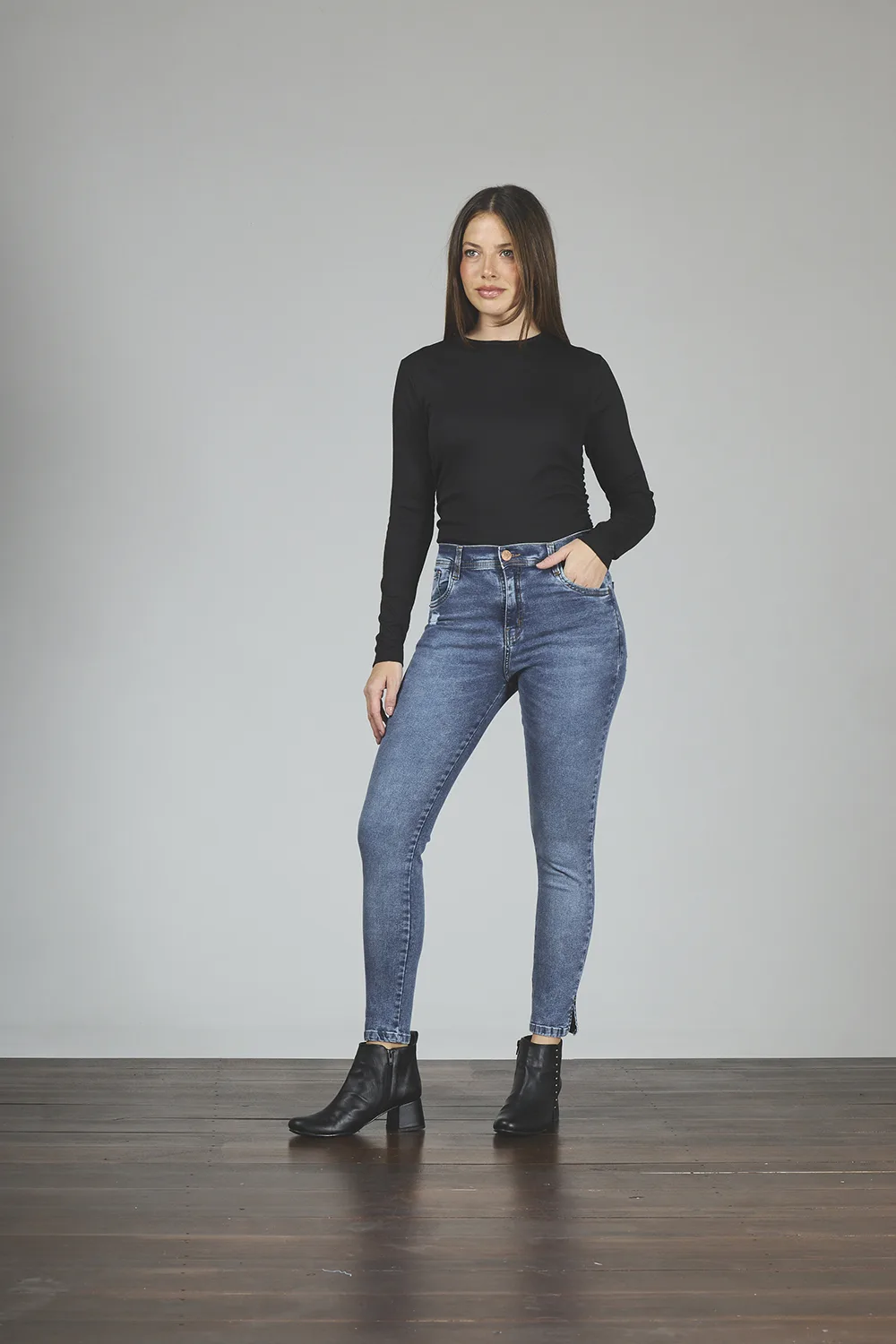 ART. 255 | TRAPEADO CON PEQUEÑA ROTURA TAJO EN BOTA ELASTIZADO