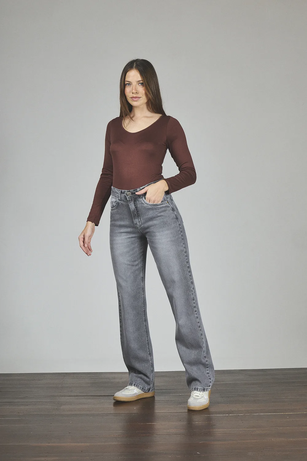 ART. 308 | RECTO GRIS CLÁSICO RÍGIDO