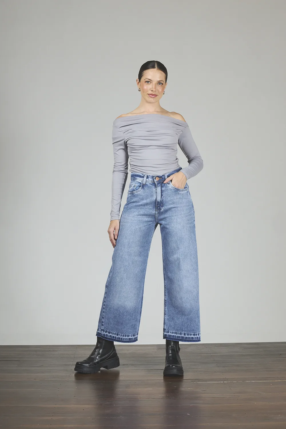 ART. 339 | WIDE LEG CROP STONE BOTA DESCOCIDA RIGIDO