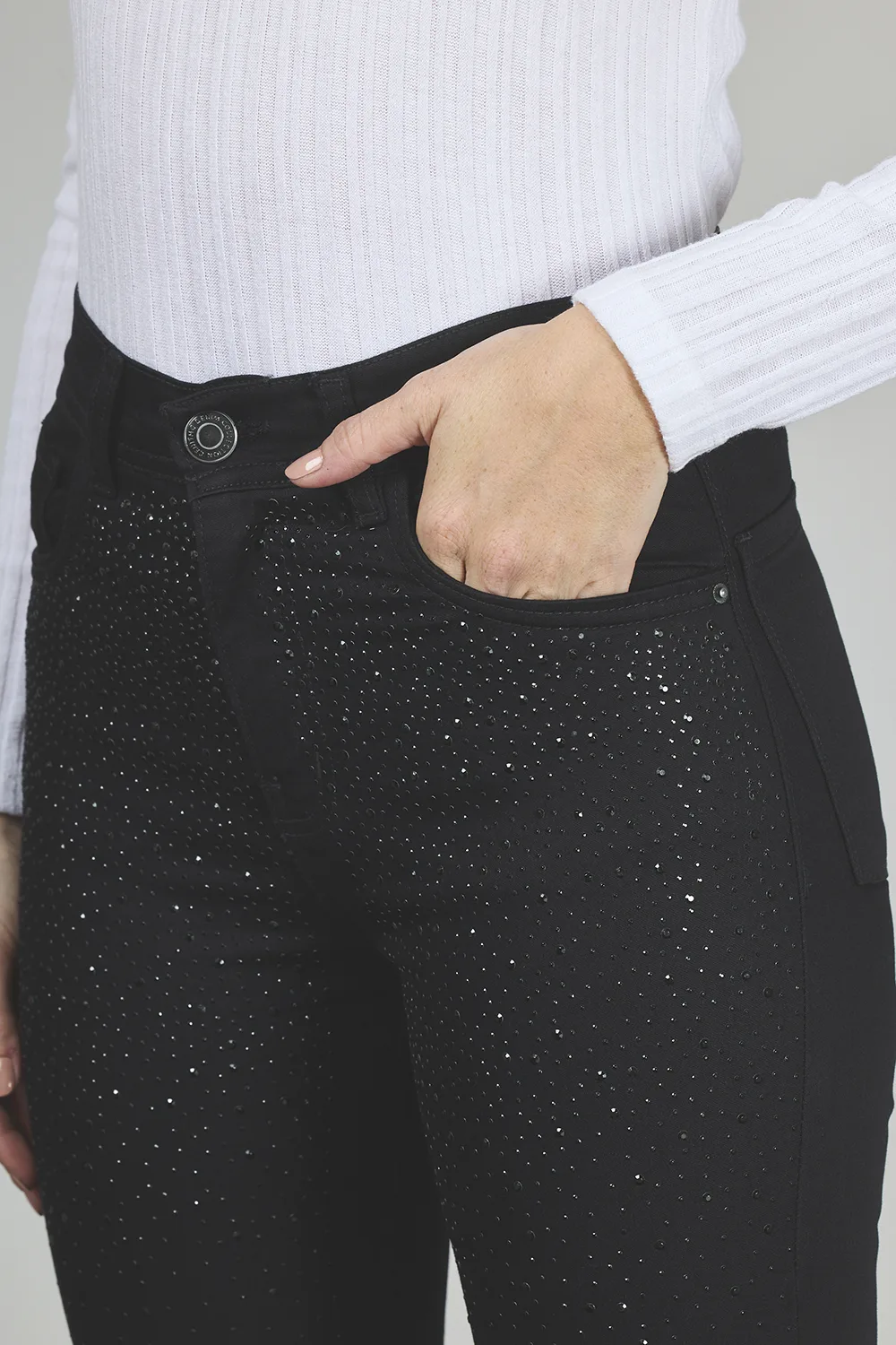 ART. 350 | NEGRO CLÁSICO CON BRILLO EN VISTA CHUPIN ELASTIZADO - Imagen 3