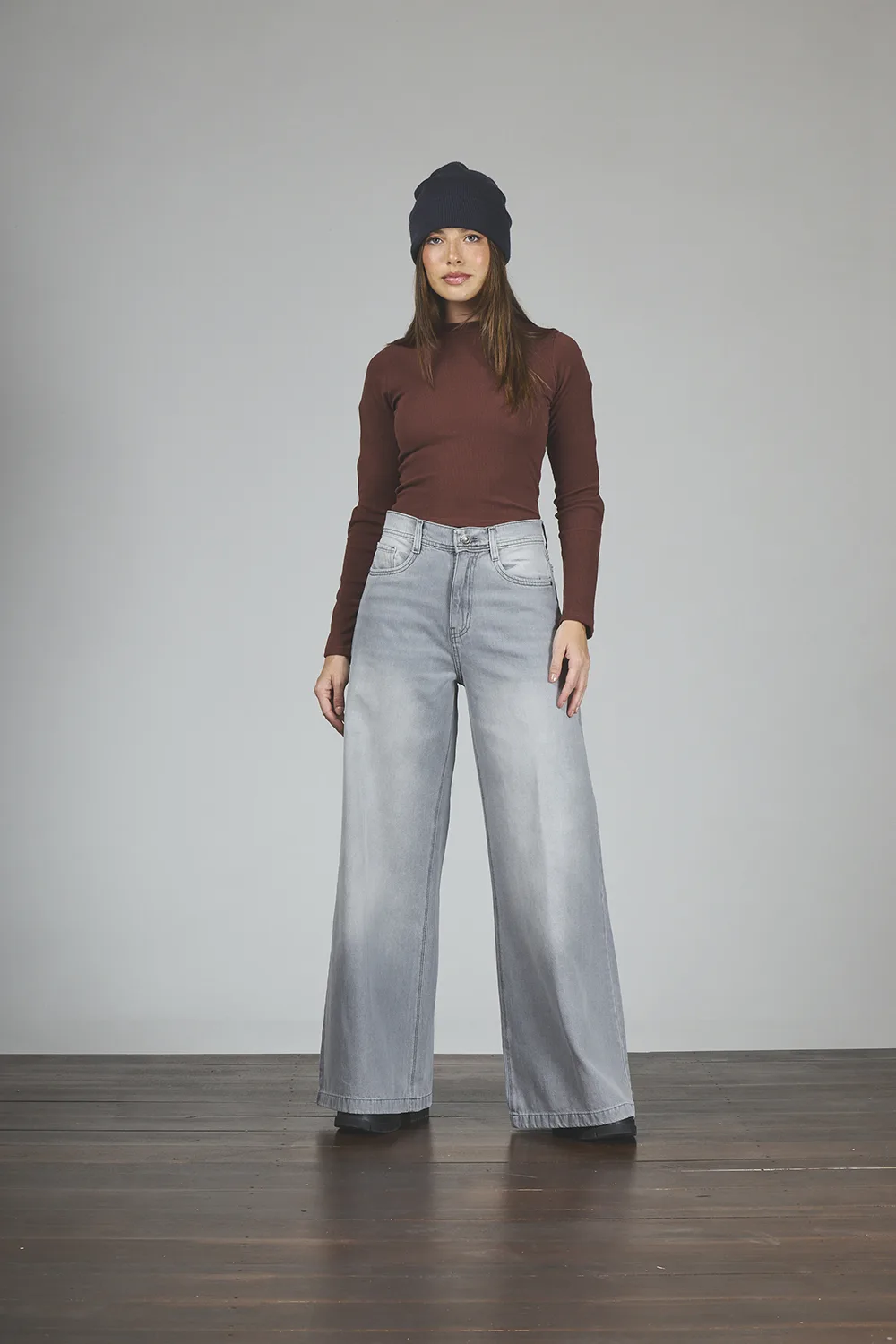 ART. 360 | MAXI BAGGY CLÁSICO GRIS RÍGIDO