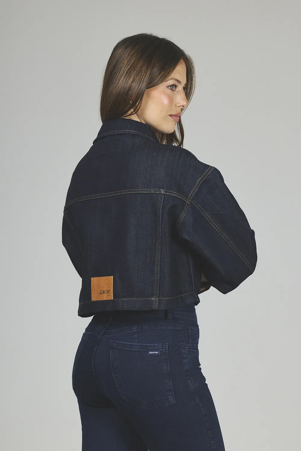 Alternative view of ART. 367 | CAMPERA CROP DARK BLUE RÍGIDO