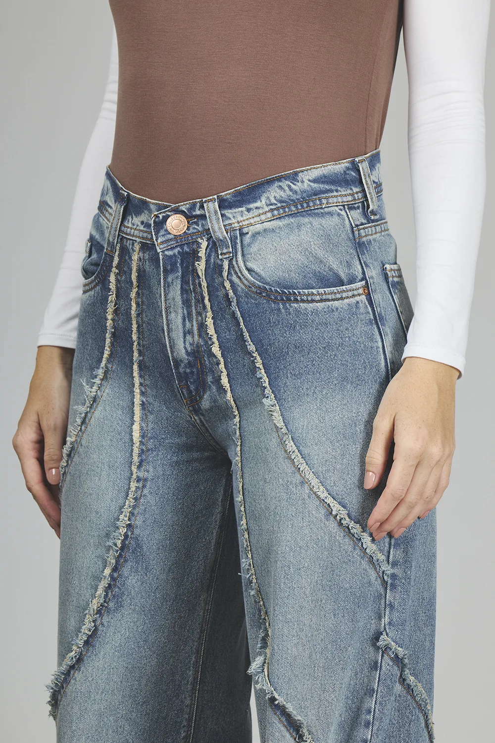 ART. 366 | BAGGY MATIZADO CON RECORTE DEFLECADO RÍGIDO - Imagen 3