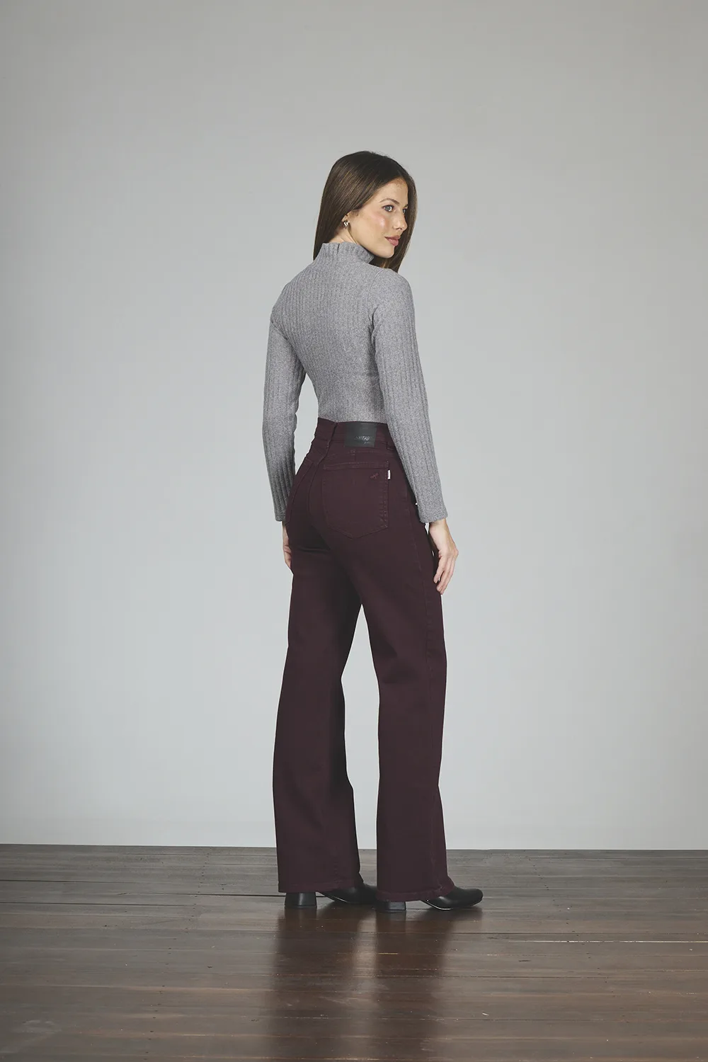 Alternative view of ART. 374 | WIDE LEG CLÁSICO BORDÓ ELASTIZADO