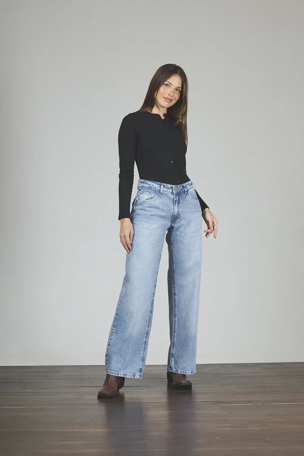 ART. 391 | BAGGY CLÁSICO CELESTE TIRO BAJO RÍGIDO