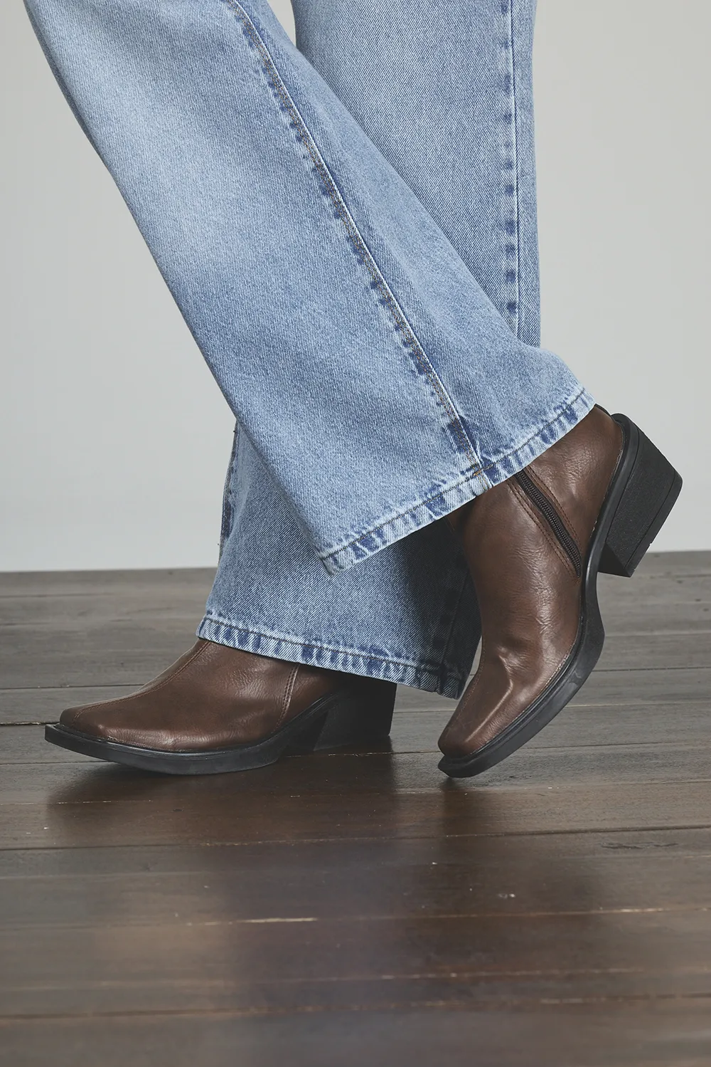 ART. 391 | BAGGY CLÁSICO CELESTE TIRO BAJO RÍGIDO - Imagen 6