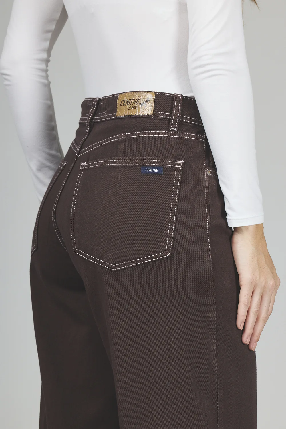 ART. 394 | WIDE LEG CLÁSICO CHOCOLATE RÍGIDO - Imagen 5