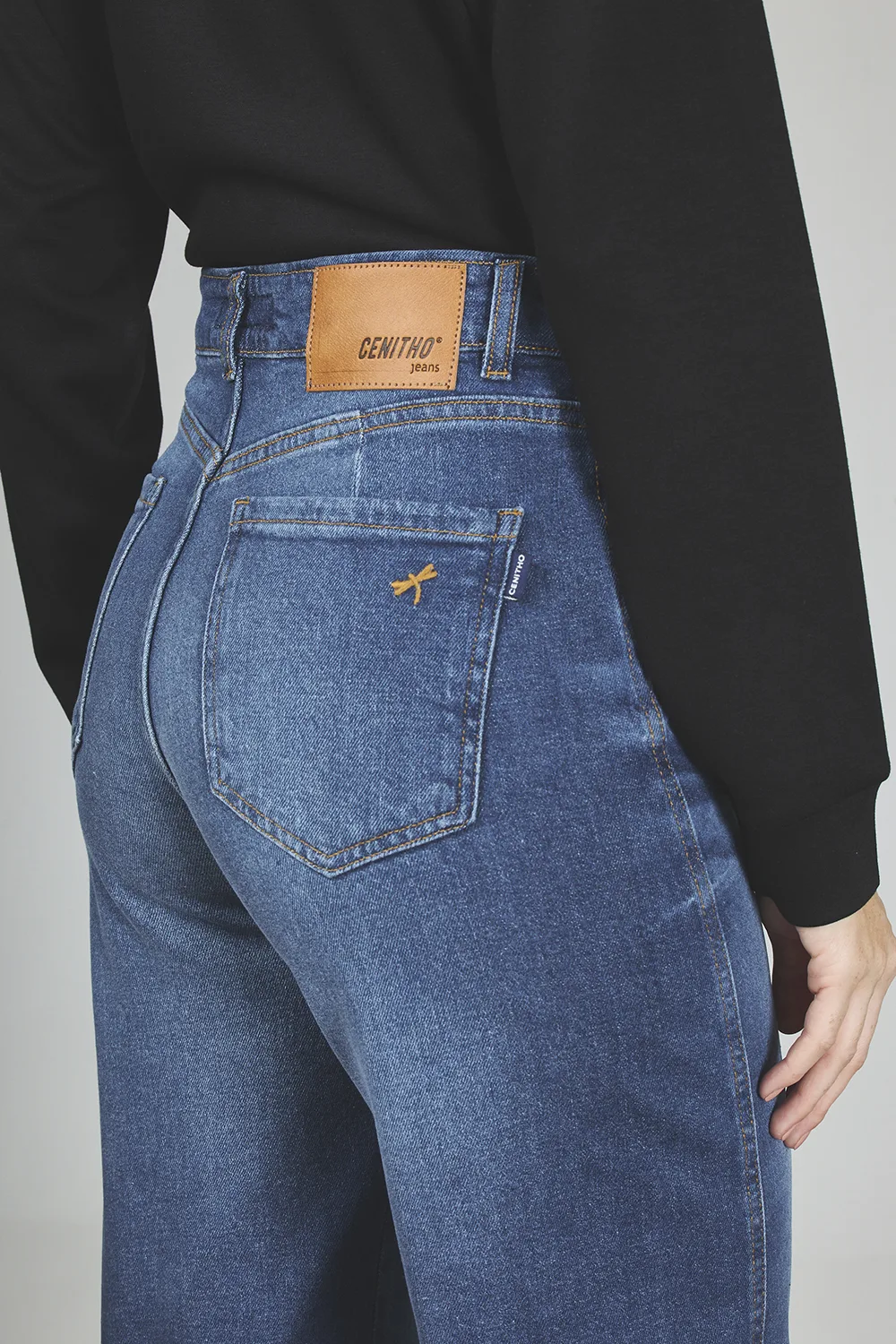 Alternative view of ART. 398 | MOM STONE CON RECORTE ELASTIZADO