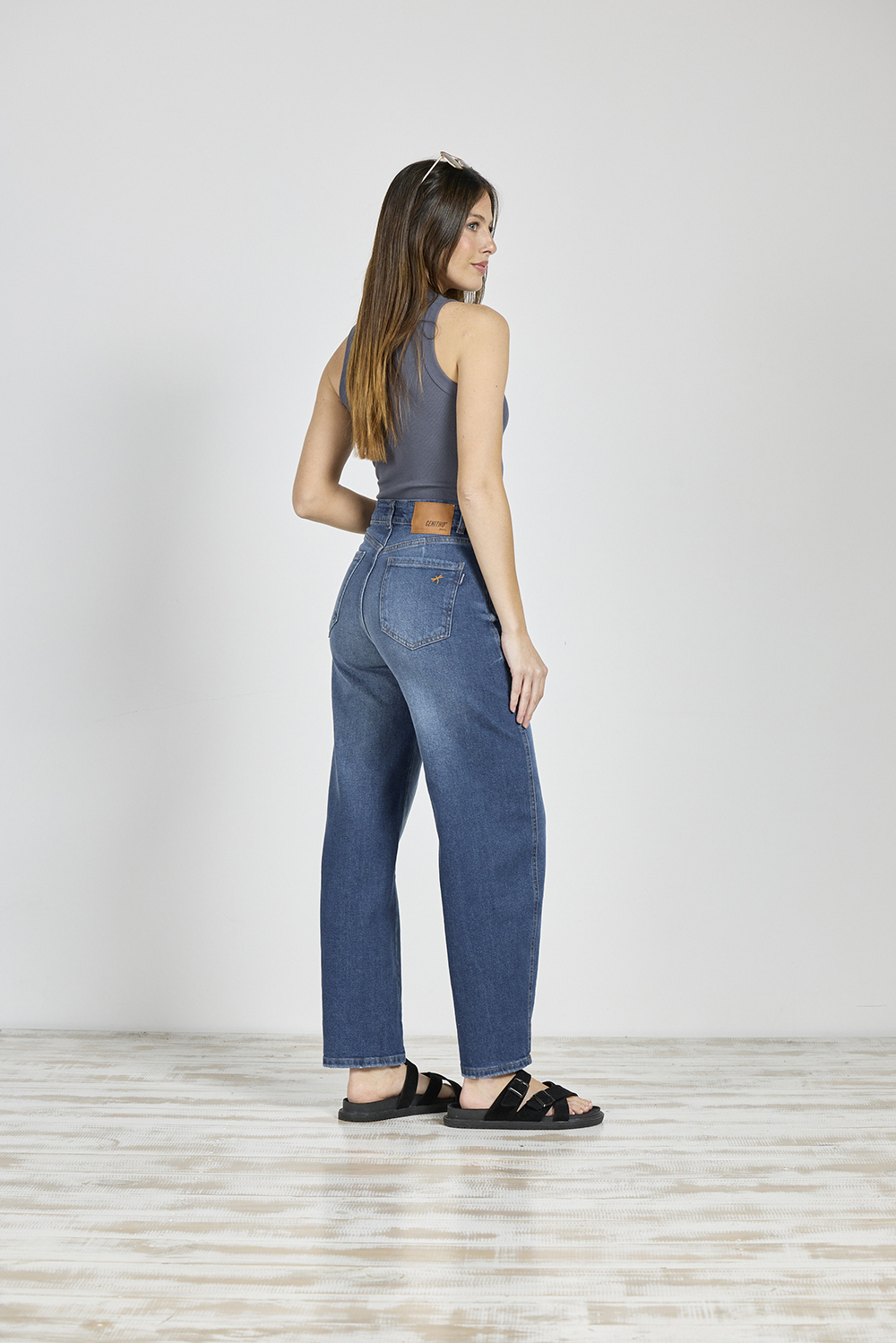 Alternative view of ART. 398 | MOM STONE CON RECORTE ELASTIZADO