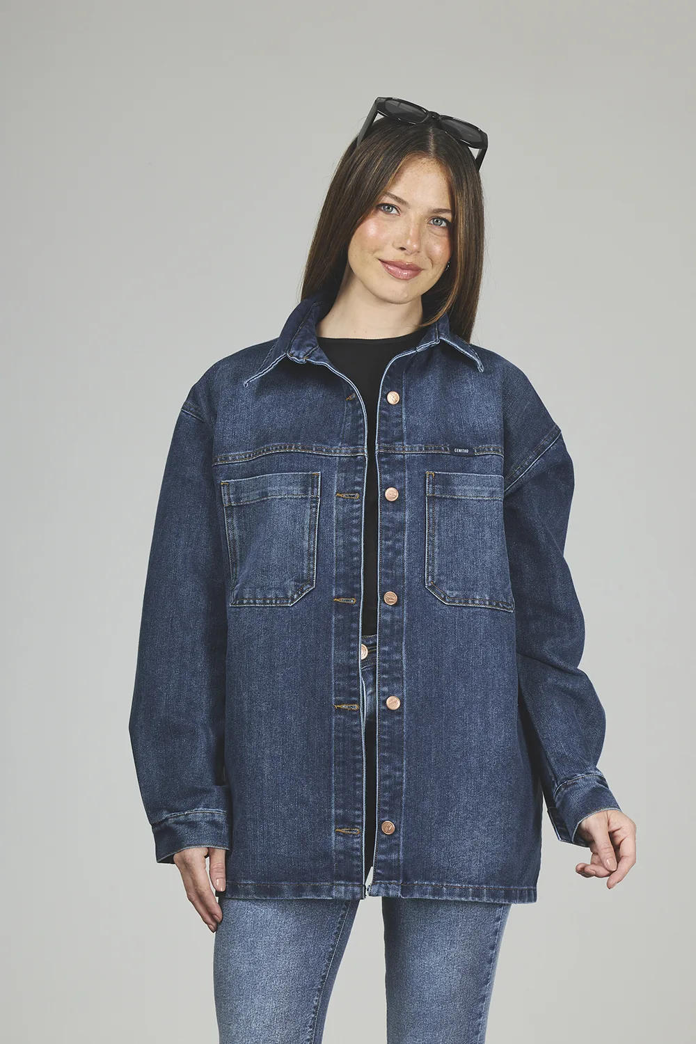 ART. 408 | CAMISA OVERSIZE AZUL CON ABERTURA LATERAL RÍGIDO