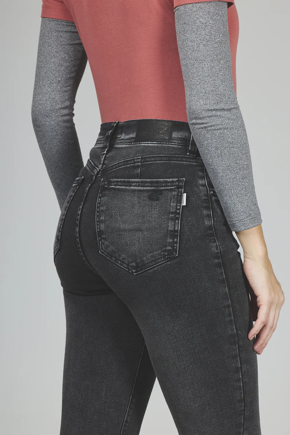 ART. 409 | CROP NEGRO HUMO BOTA DEFLECADO ELASTIZADO - Imagen 5