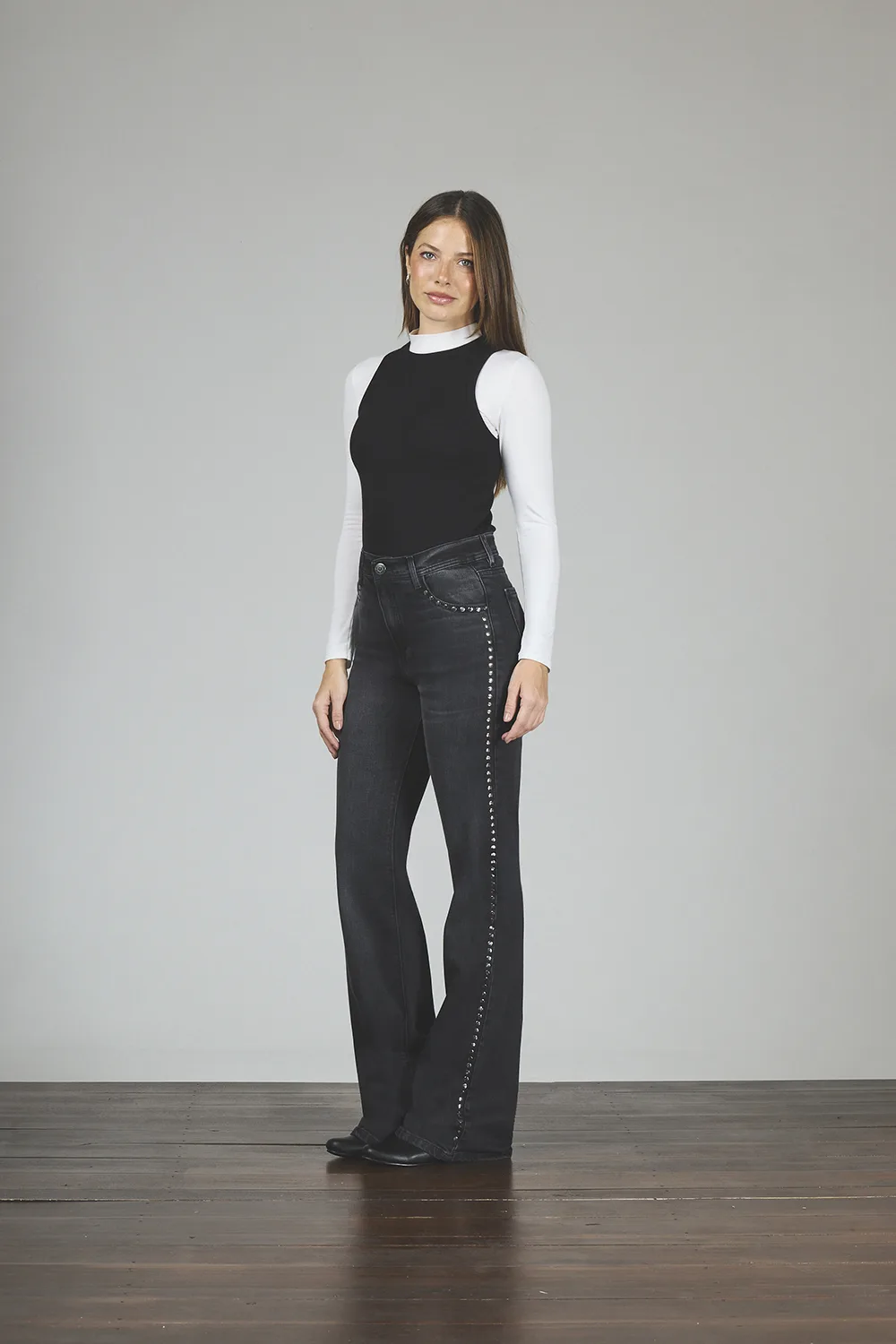 ART. 413 | SEMI OXFORD NEGRO HUMO TACHA LATERAL ELASTIZADO