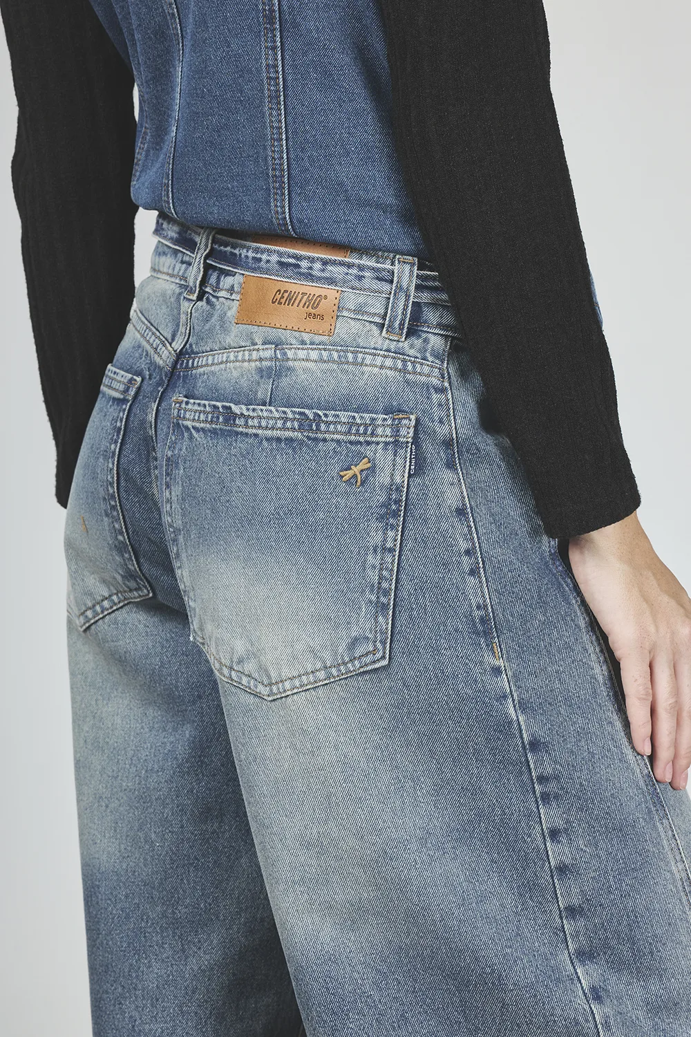 ART. 414 | BAGGY MATIZADO CON RECORTE Y CINTO RÍGIDO - Imagen 6