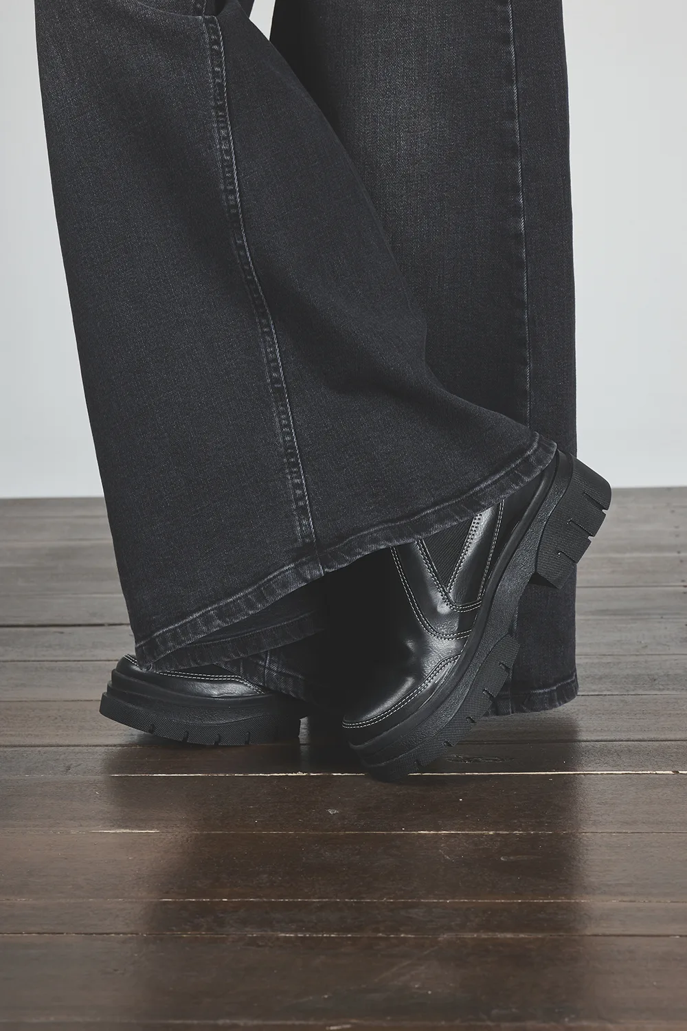 ART. 416 | MAXI BAGGY NEGRO DESTROYER OVERSIZE CON RECORTE ELASTIZADO - Imagen 6