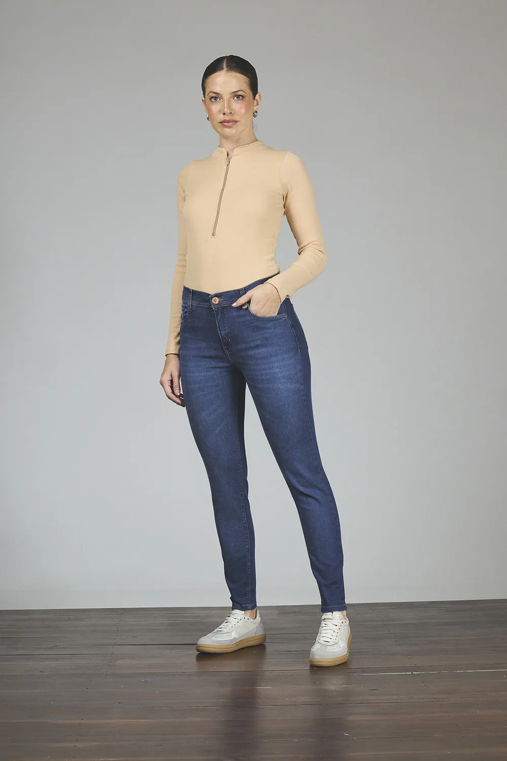 ART. 426 | AZUL CLÁSICO CON BIGOTE ELASTIZADO (CANDADO)