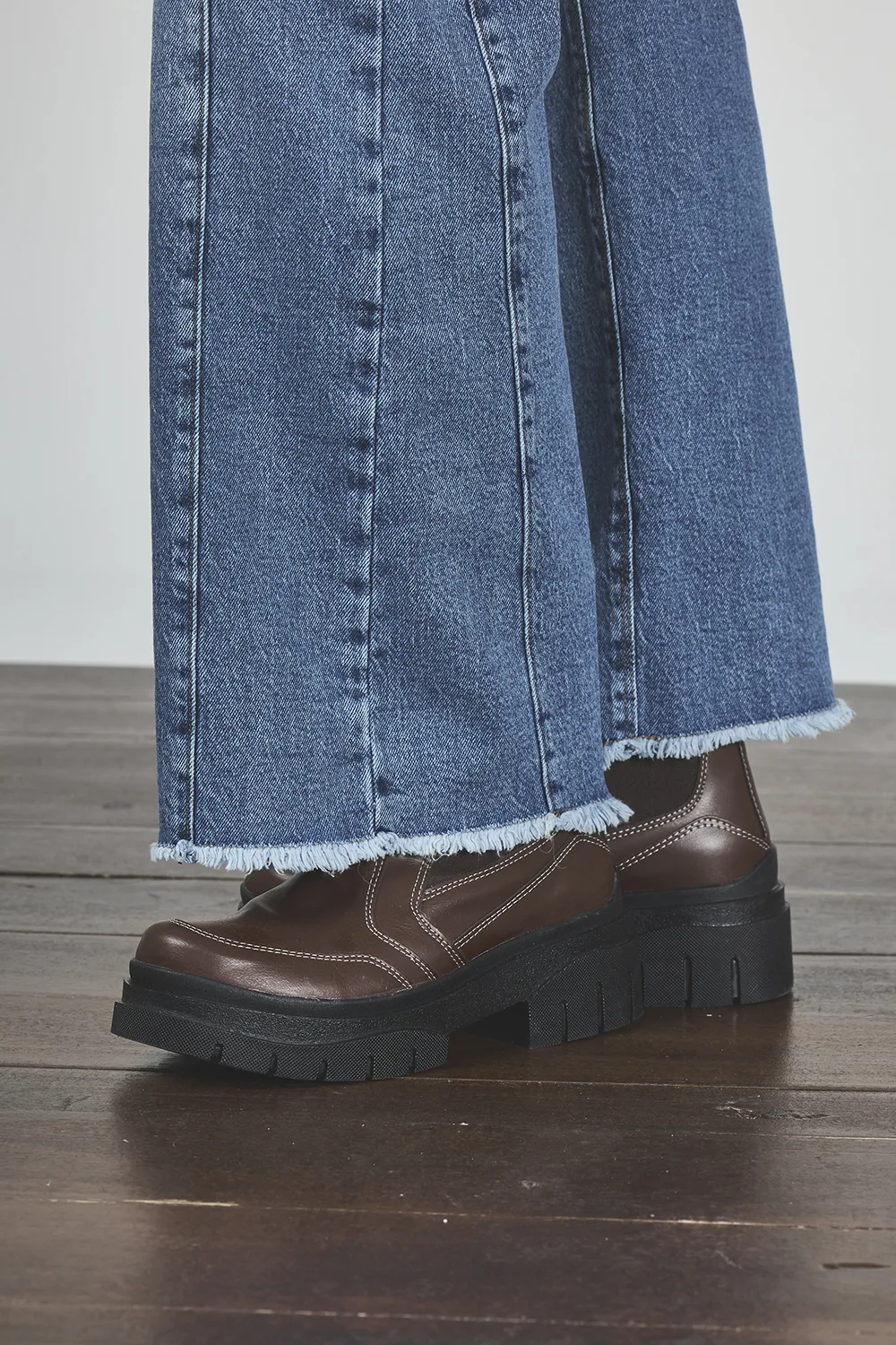 ART. 430 | BAGGY STONE CINTURA ANCHA C/RECORTE BOTA DESFLECADA ELASTIZADO - Imagen 6