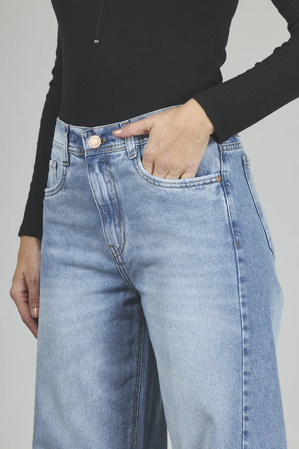 ART. 431 | BAGGY STONE CON RECORTE ABERTURA EN BOTA RÍGIDO - Imagen 3