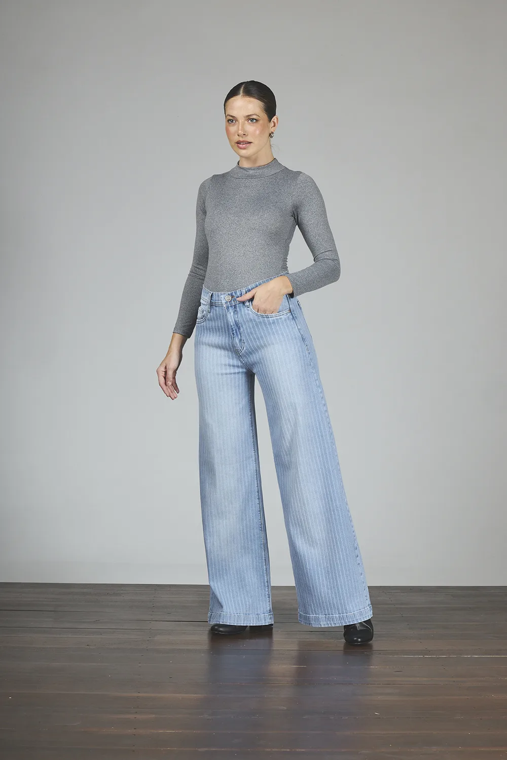 ART. 433 | BAGGY CELESTE RAYADO ELASTIZADO