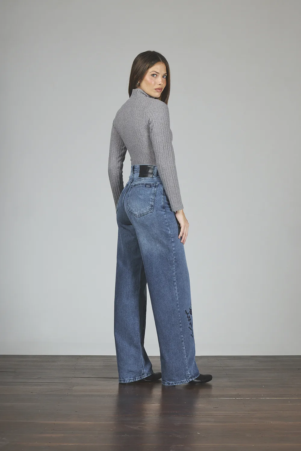 Alternative view of ART. 446 | BAGGY STONE BORDADO EN BOTA RÍGIDO