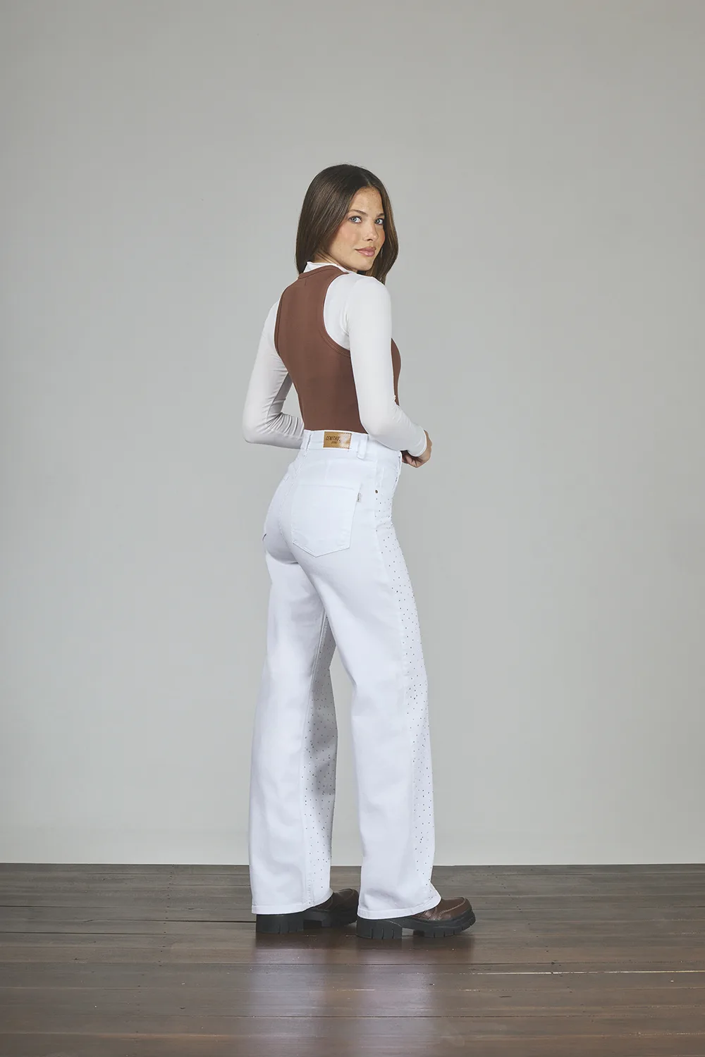 Alternative view of ART. 457 | WIDE LEG BLANCO CON BRILLO ELASTIZADO