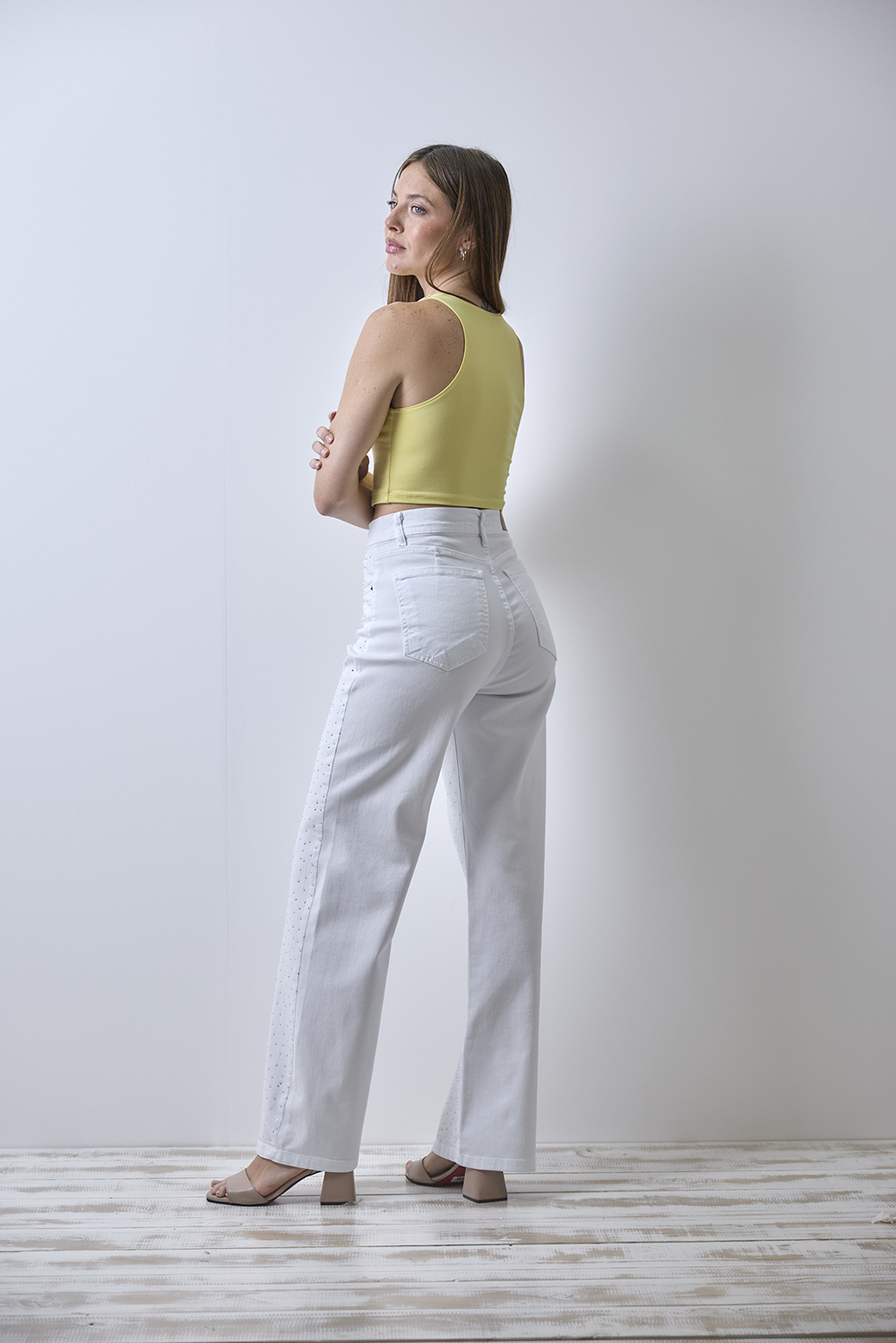 Alternative view of ART. 457 | WIDE LEG BLANCO CON BRILLO ELASTIZADO