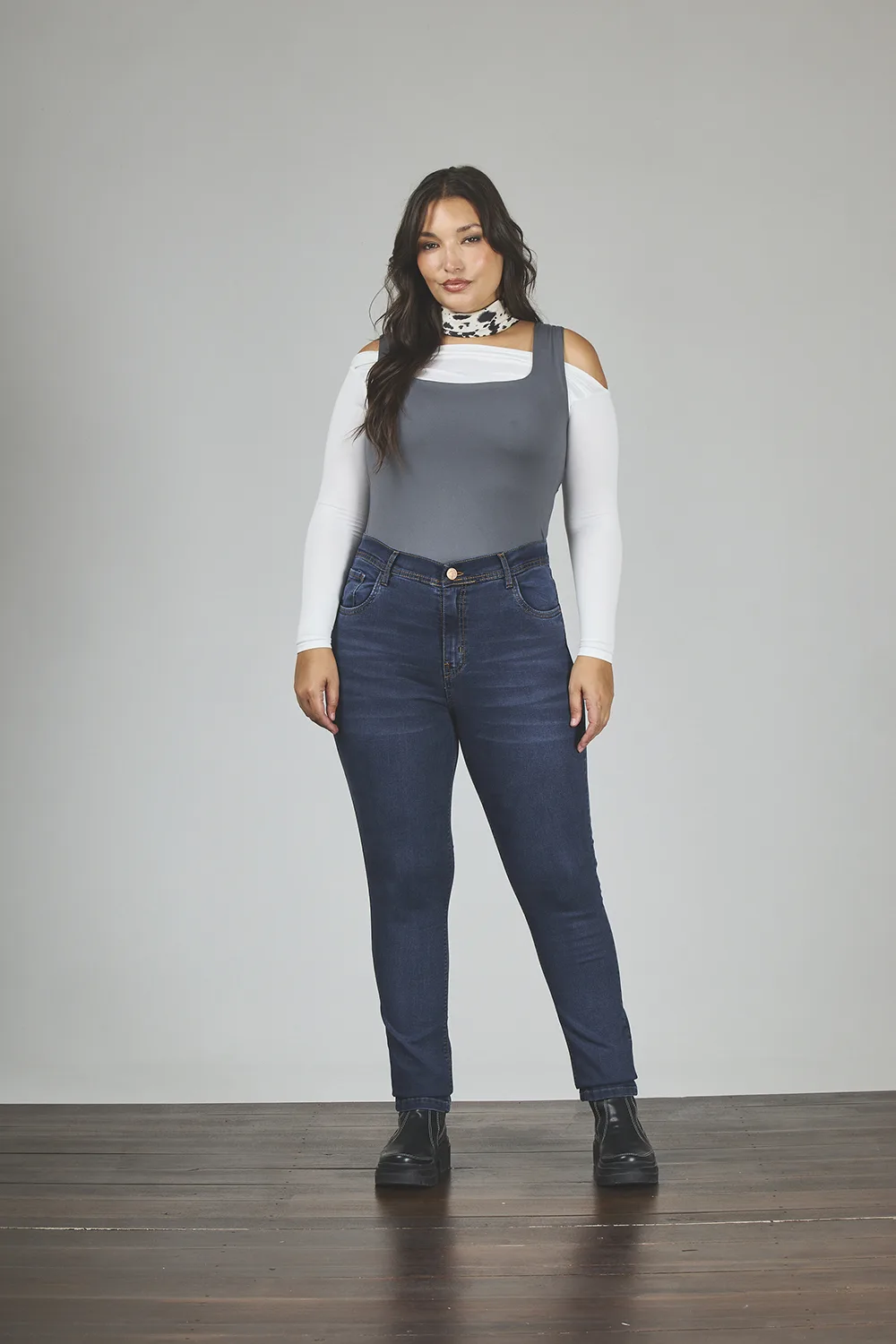 ART. 710 | BIGOTE PIEL AZUL ELASTIZADO