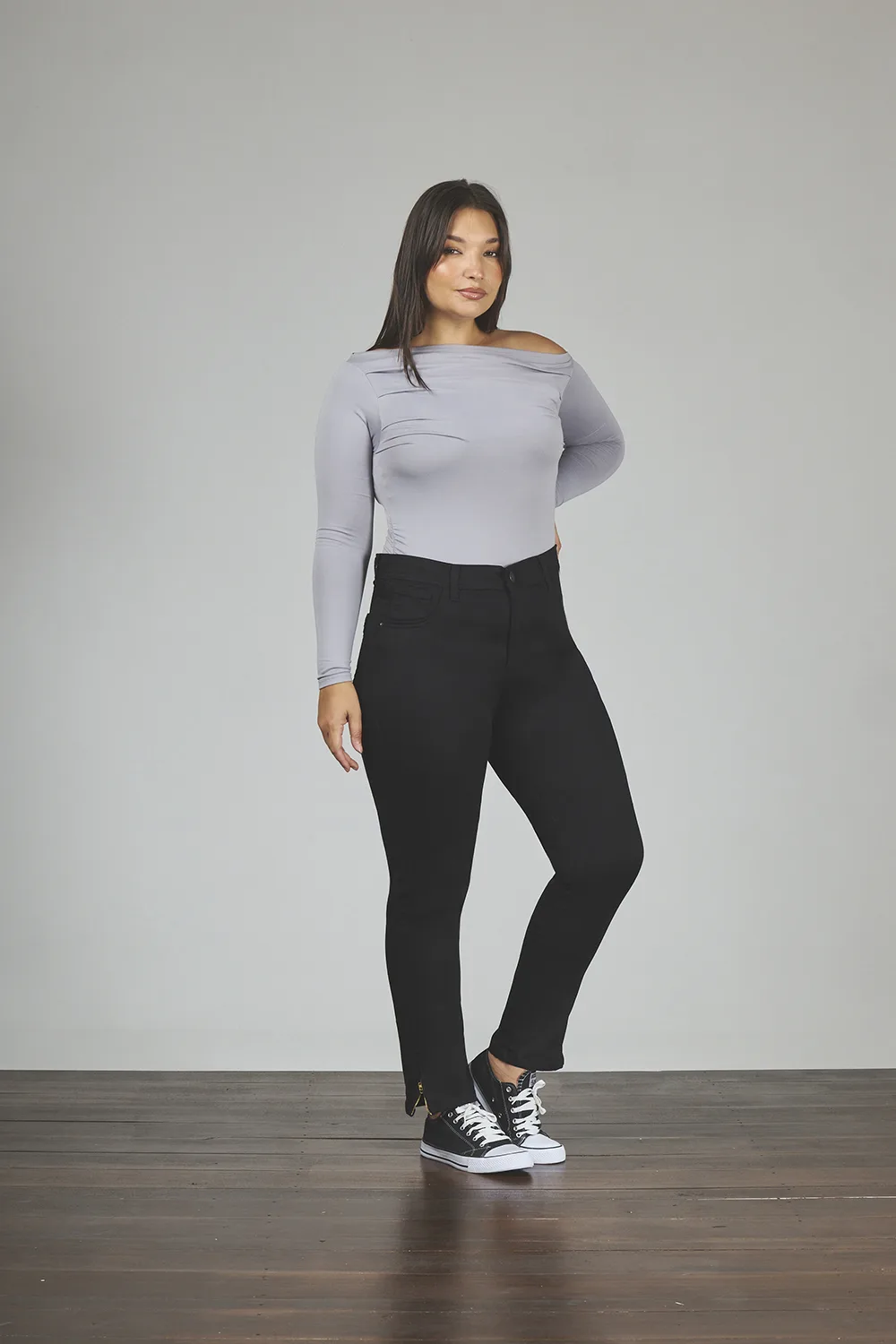 ART. 720 | NEGRO CIERRE EN LA BOTA ELASTIZADO