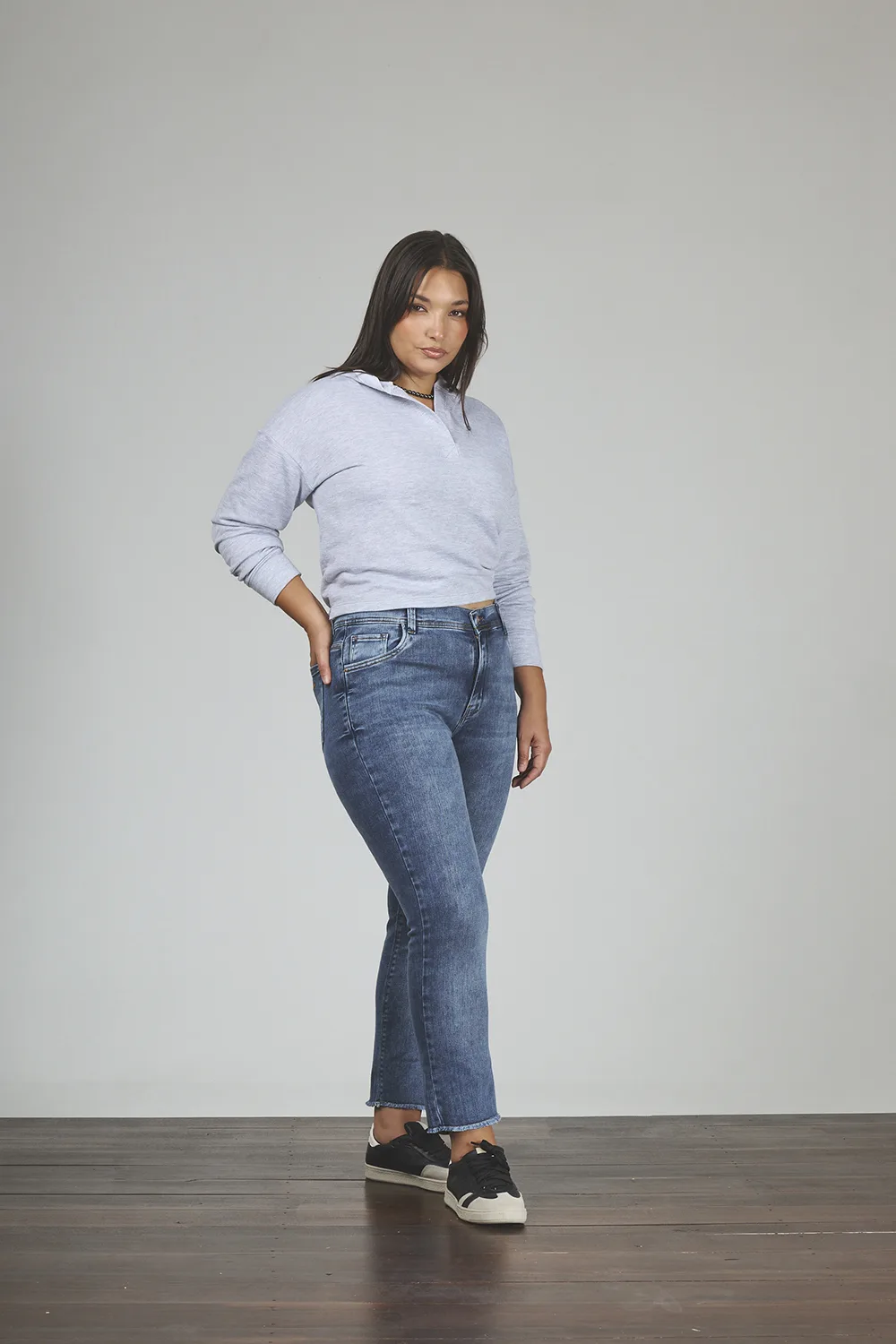 ART. 746 | MOM FLECO CON GANCHO LATERAL ELASTIZADO