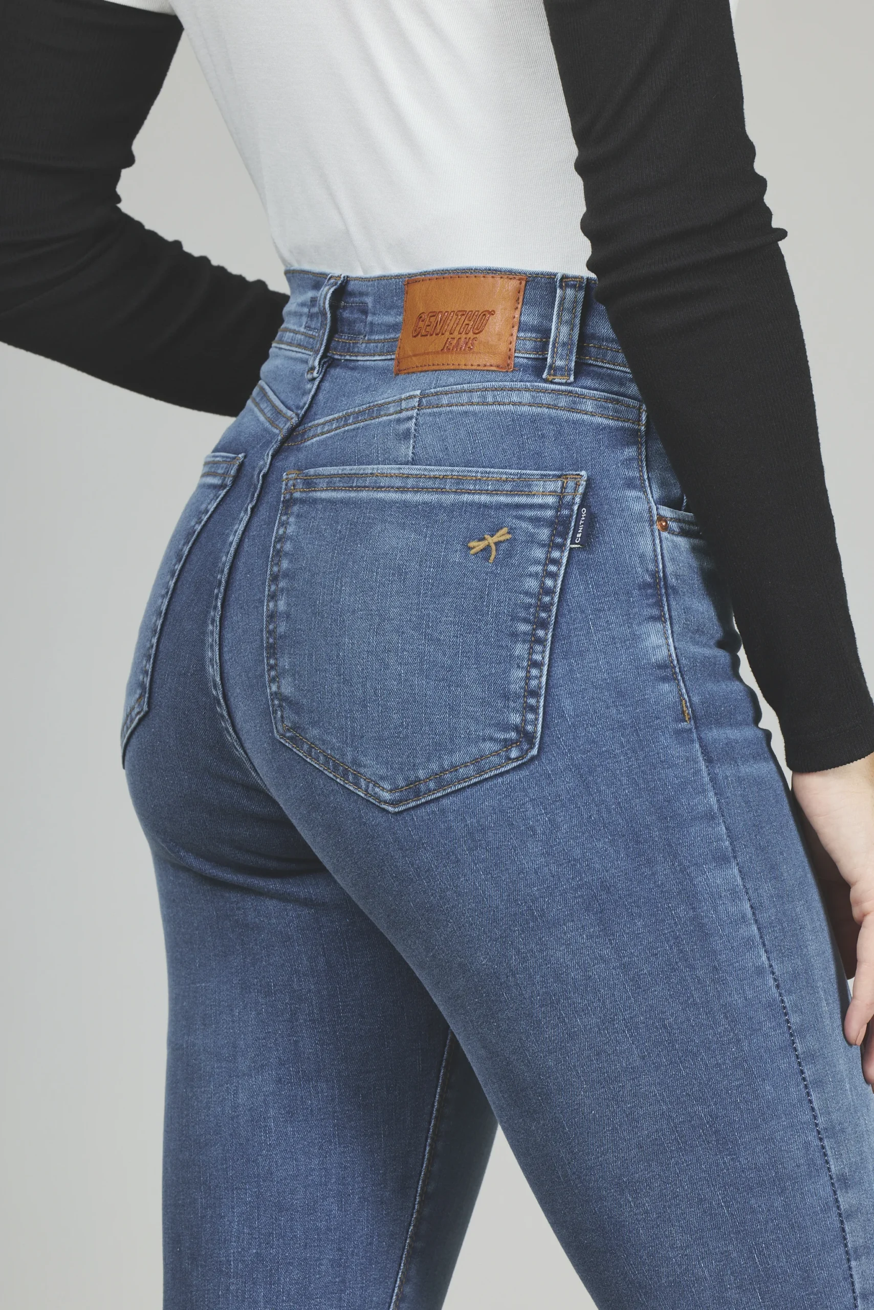 Alternative view of ART. 900 | CROP CLÁSICO STONE BOTE DEFLECADA ELASTIZADO