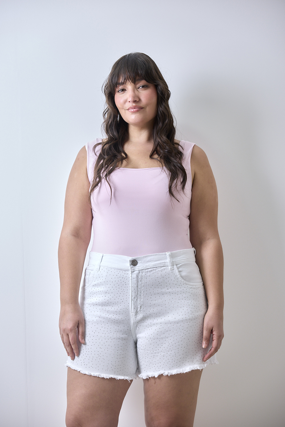 ART. M-564 | SHORT BLANCO CON STRASS DEFLECADO ELASTIZADO