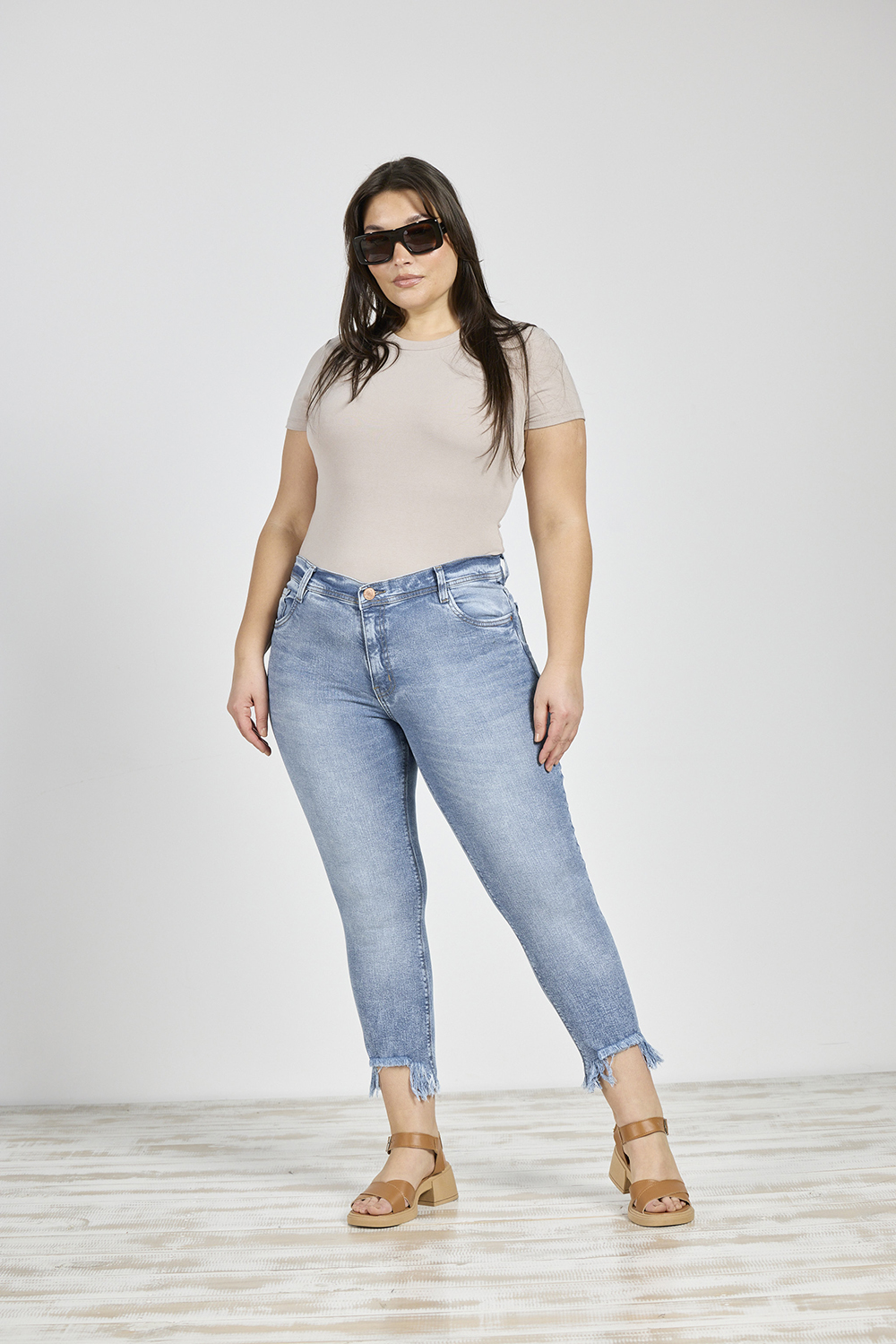 ART. 778 | MOM VENTANA BOTA DEFLECADO ELASTIZADO