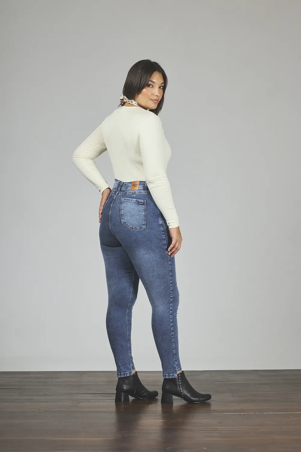 Alternative view of ART. 808 | TRAPEADO BOLSILLO PULIDO BOTA DESIGUAL ELASTIZADO