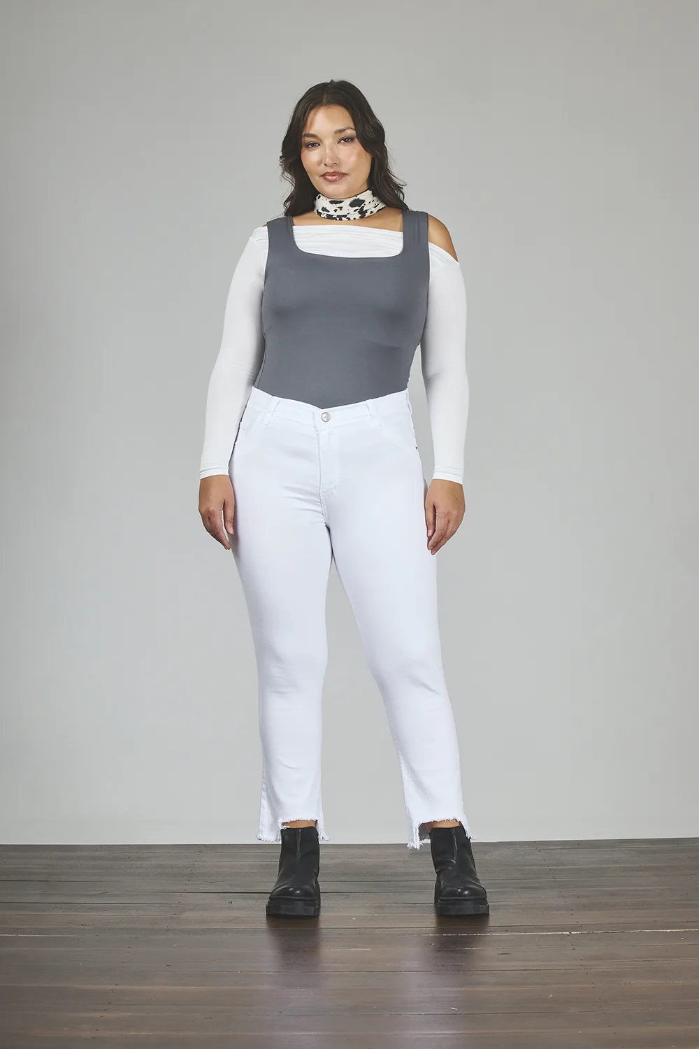 ART. 819 | MOM BLANCO VENTANA BOTA DEFLECADO ELASTIZADO