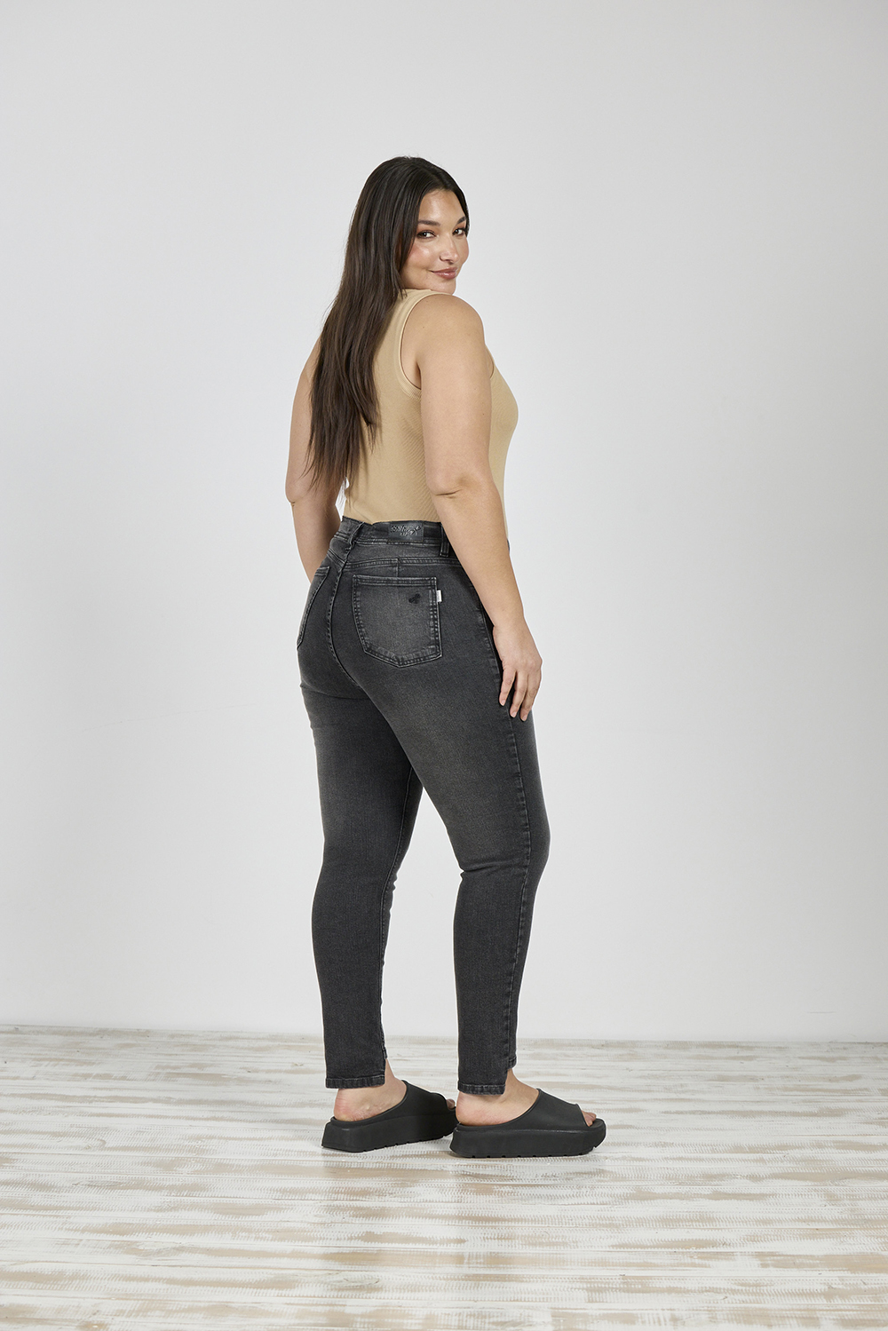 Alternative view of ART. 823 | GRIS HUMO BOTA DESIGUAL ELASTIZADO