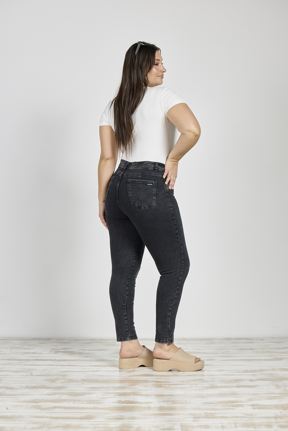 Alternative view of ART. 824 | GRIS HUMO TAJO EN LA BOTA ELASTIZADO