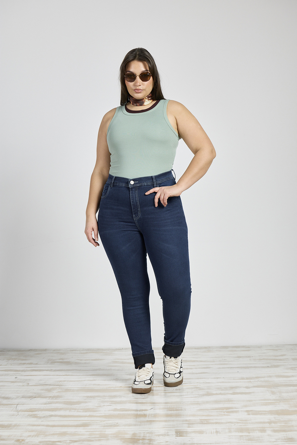 ART. 826 | AZUL LOCALIZADO HILO CONTRA TONO ELASTIZADO