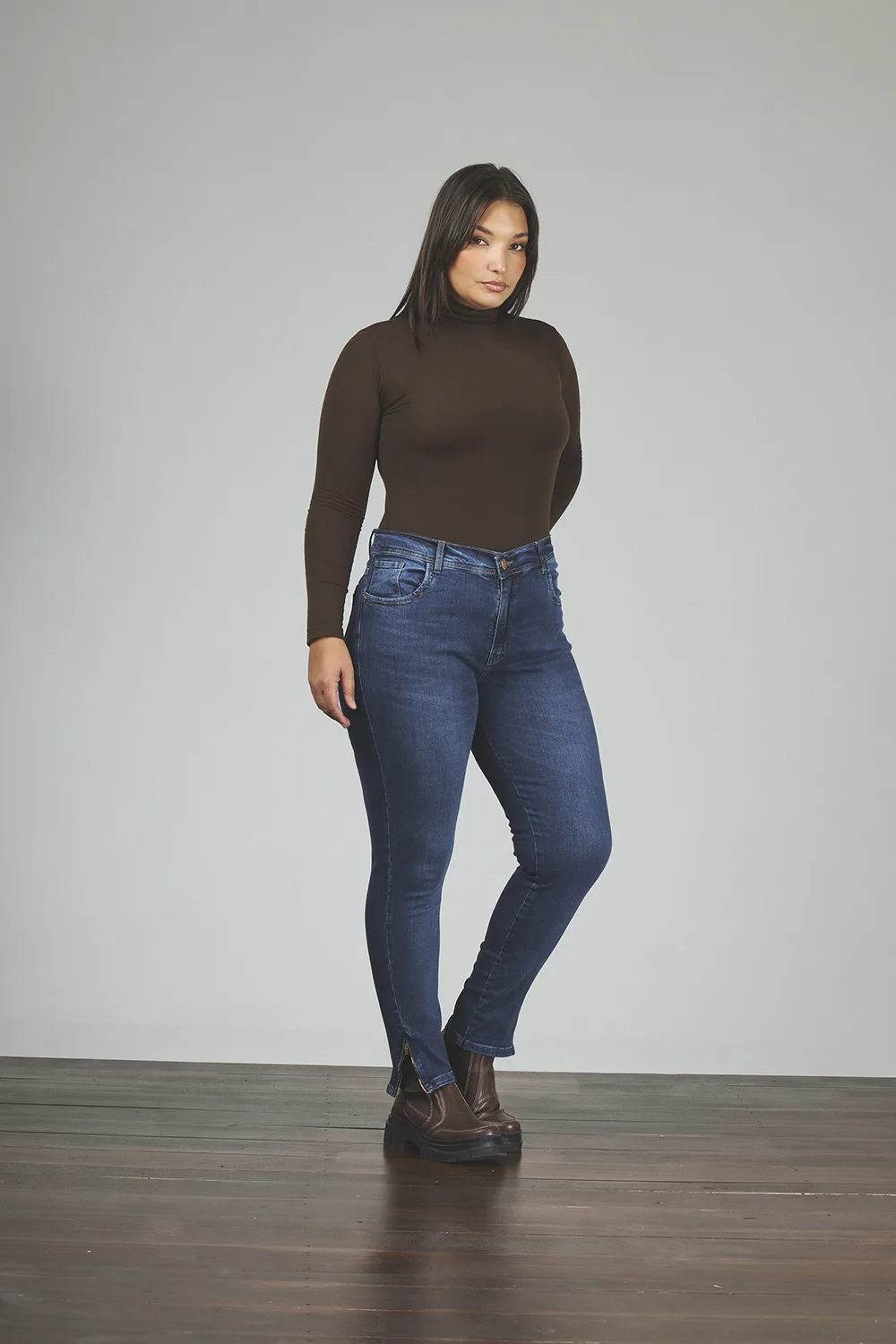 ART. 840 | GISEL AZUL CIERRE EN BOTA ELASTIZADO