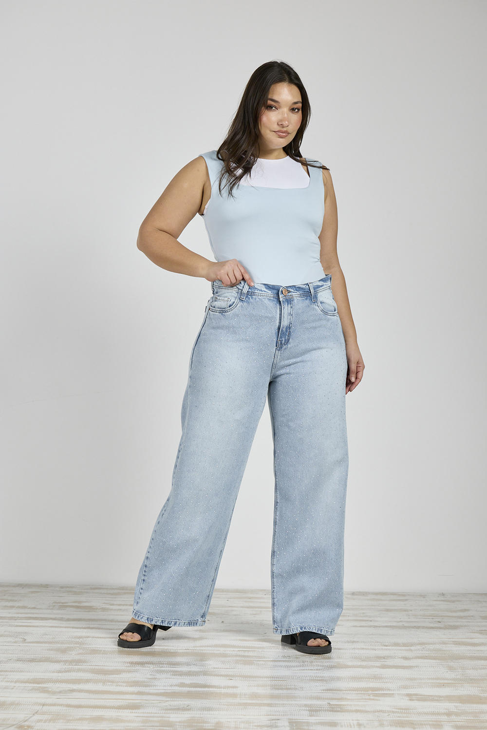 ART. 848 | WIDE LEG CELESTE CON STRASS RÍGIDO