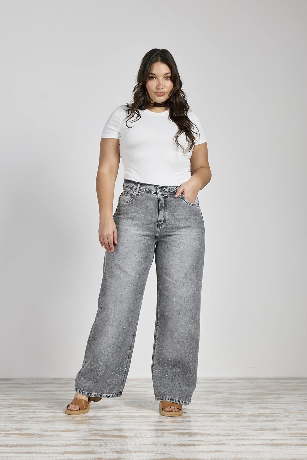 ART. 853 | WIDE LEG GRIS CON STRASS RÍGIDO