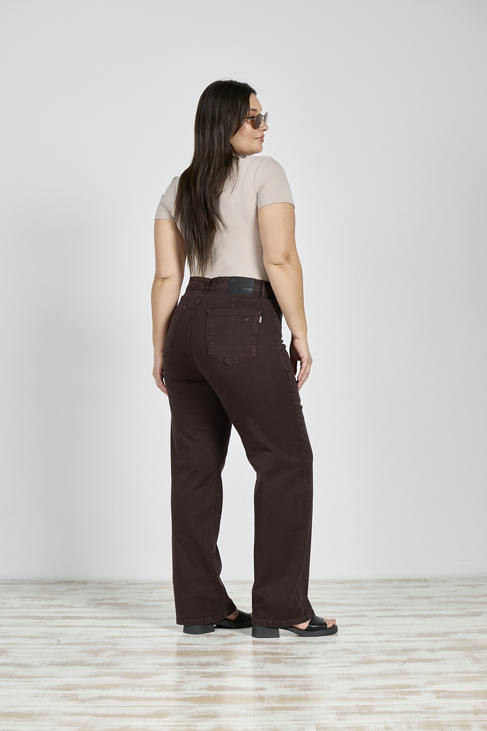 Alternative view of ART. 866 | WIDE LEG CLÁSICO CHOCOLATE ELASTIZADO