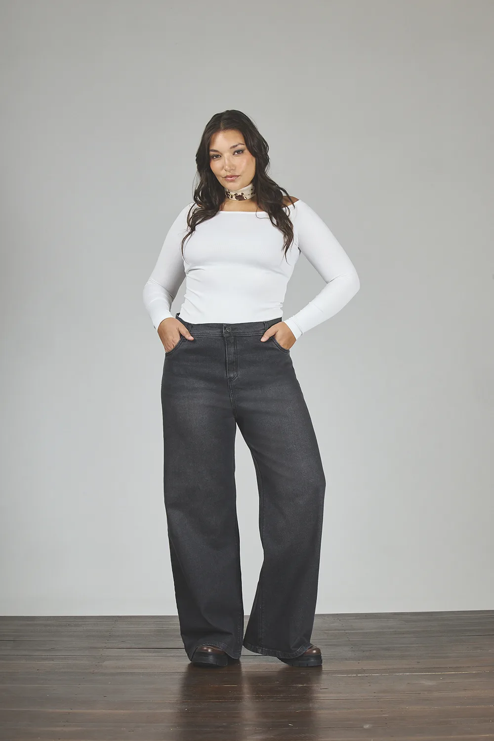 Alternative view of ART. 880 | MAXI BAGGY NEGRO DESTROYER CLÁSICO ELASTIZADO