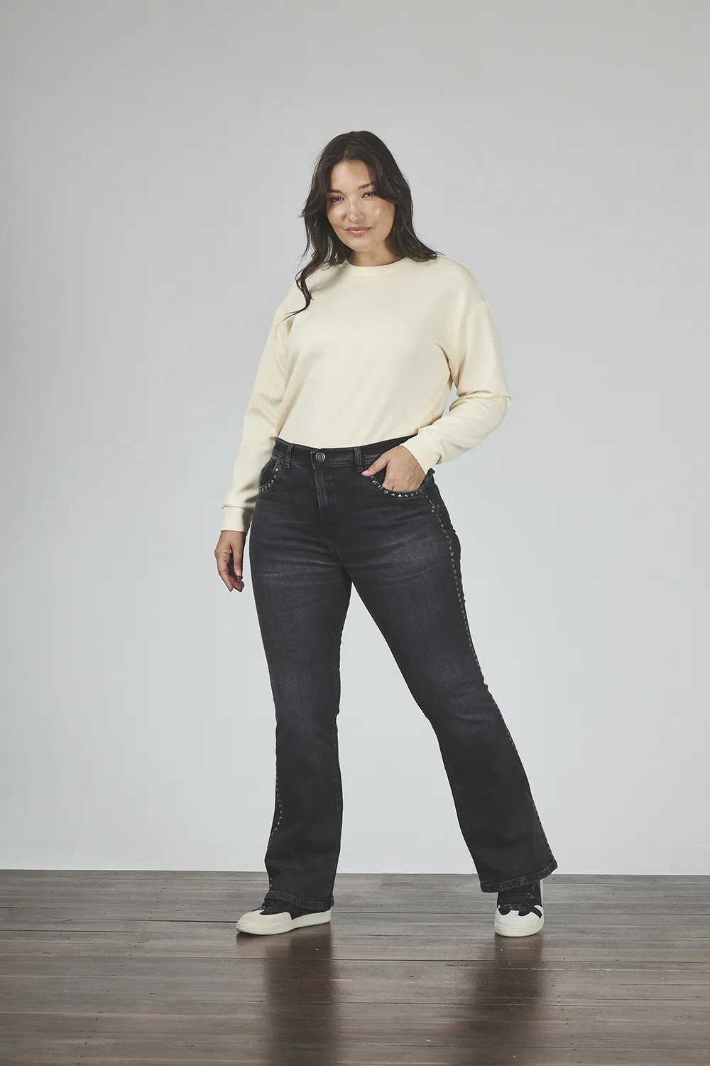 ART. 889 | SEMI OXFORD NEGRO HUMO TACHA LATERAL ELASTIZADO - Imagen 3