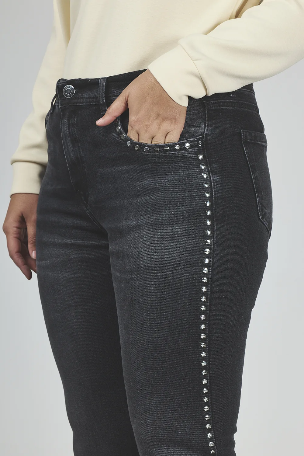 ART. 889 | SEMI OXFORD NEGRO HUMO TACHA LATERAL ELASTIZADO - Imagen 4