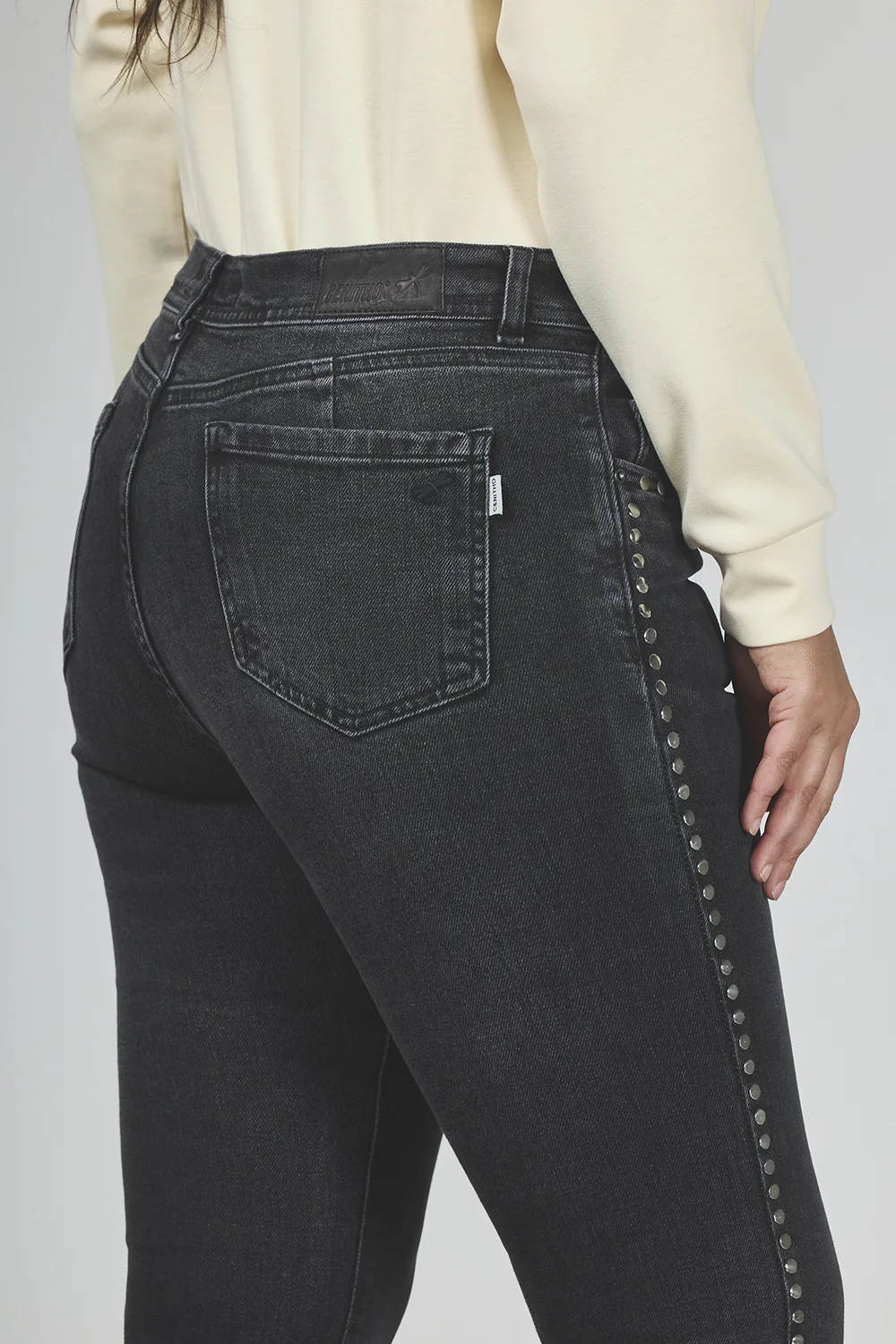 ART. 889 | SEMI OXFORD NEGRO HUMO TACHA LATERAL ELASTIZADO - Imagen 5